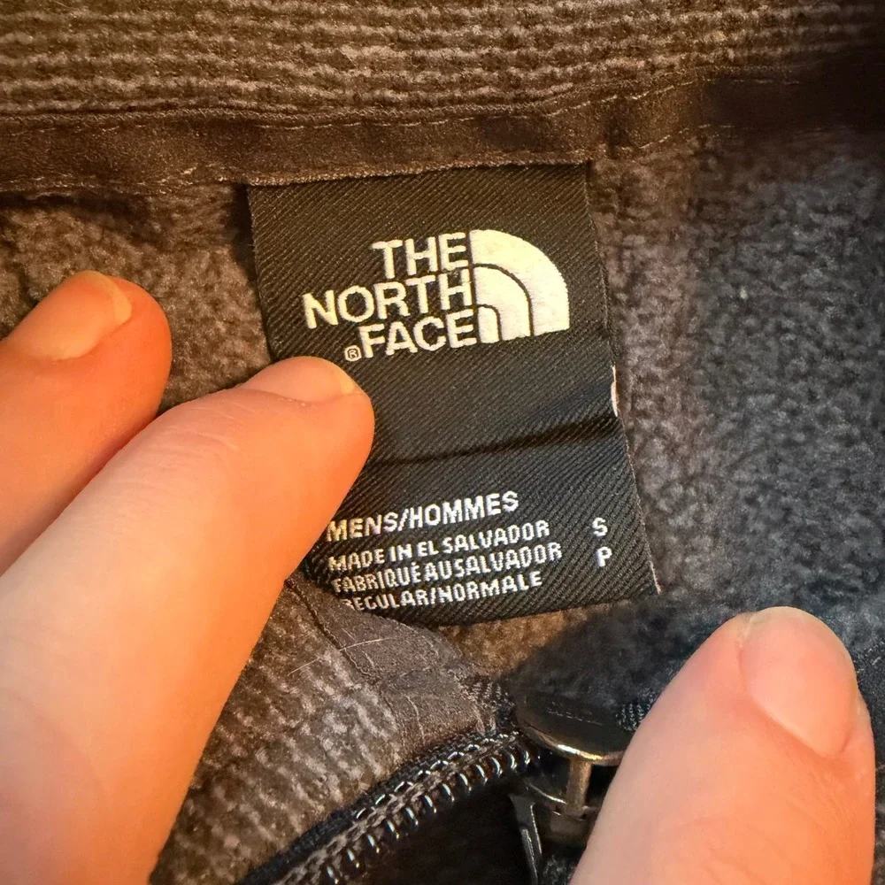 The North Face Mens Quarter Zip Fleece Pullover Dark Gray Grid Texture Small